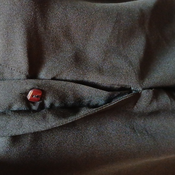 Woman's Top - Picture 5 of 5